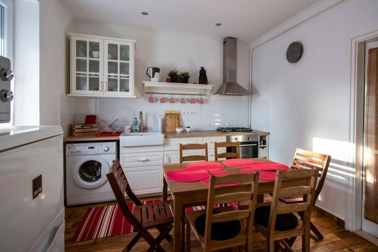 Viola Family Apartman Free Parking Pécs Exterior foto